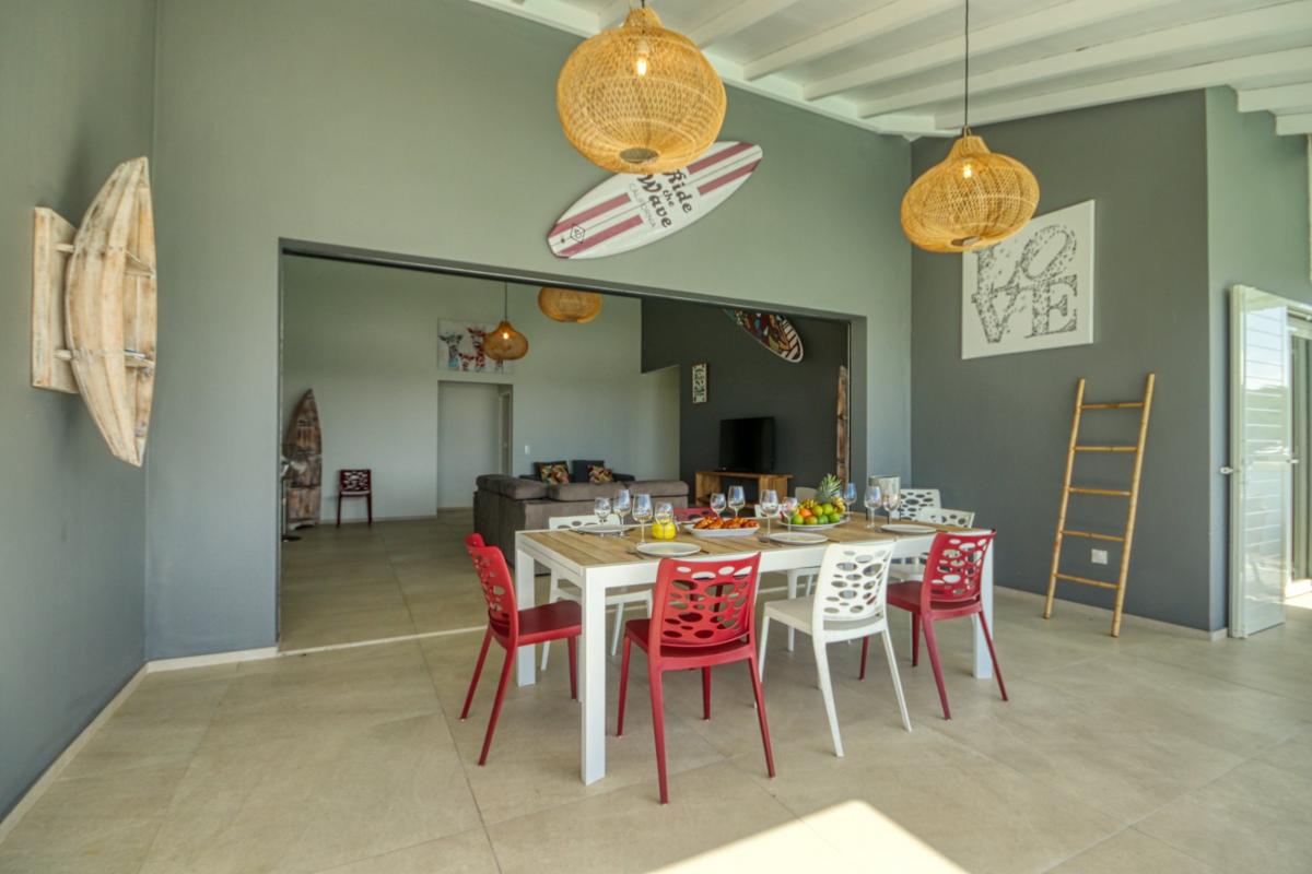 location maison martinique - espace repas et salon